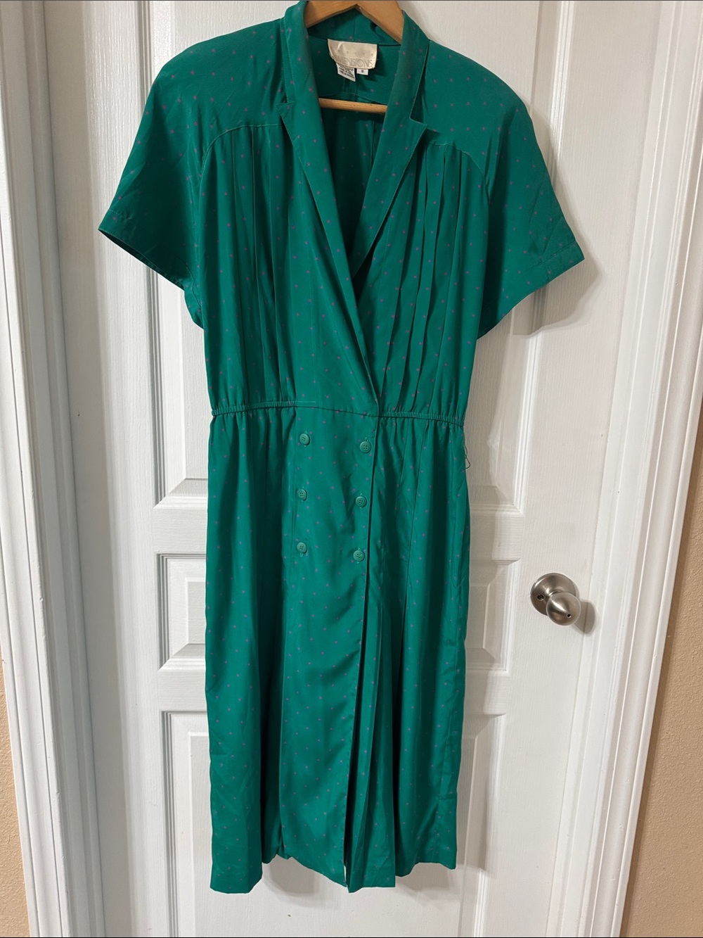 Green Button-Front Midi Dress with Surplice Neckline